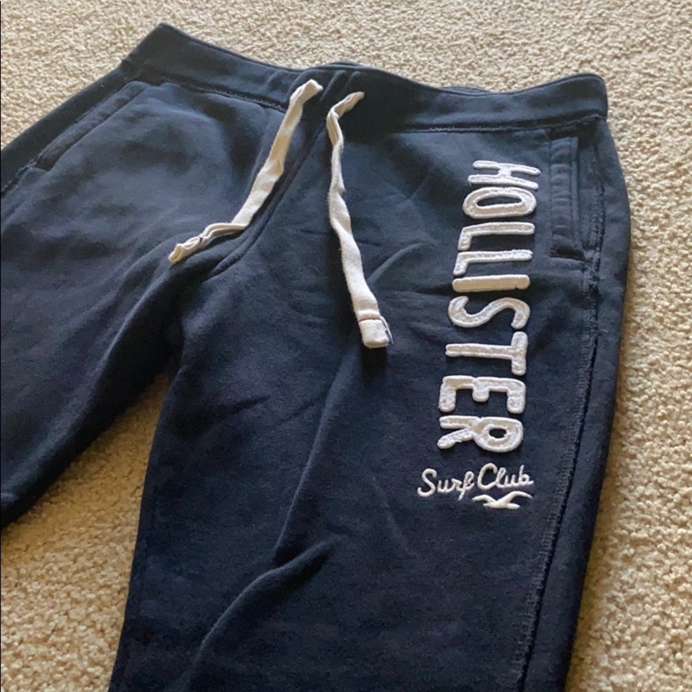 Hollister sweats